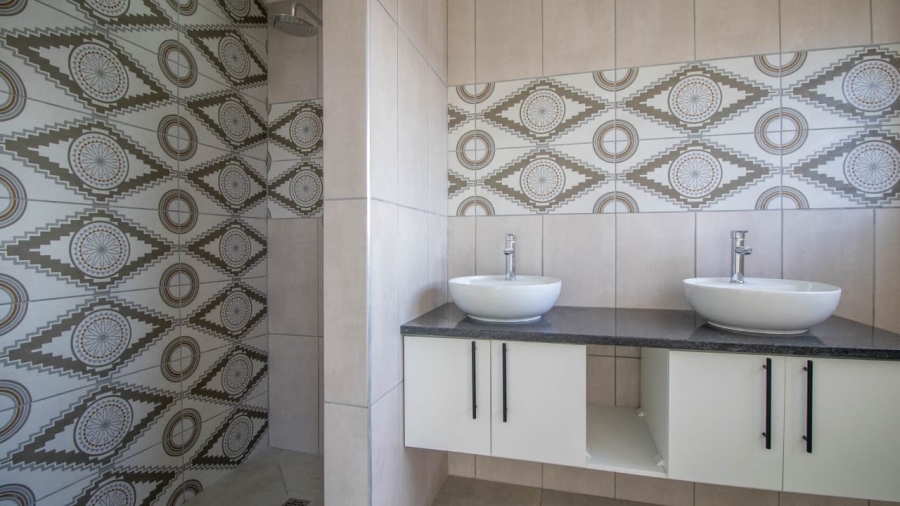 3 Bedroom Property for Sale in Fraaiuitsig Western Cape